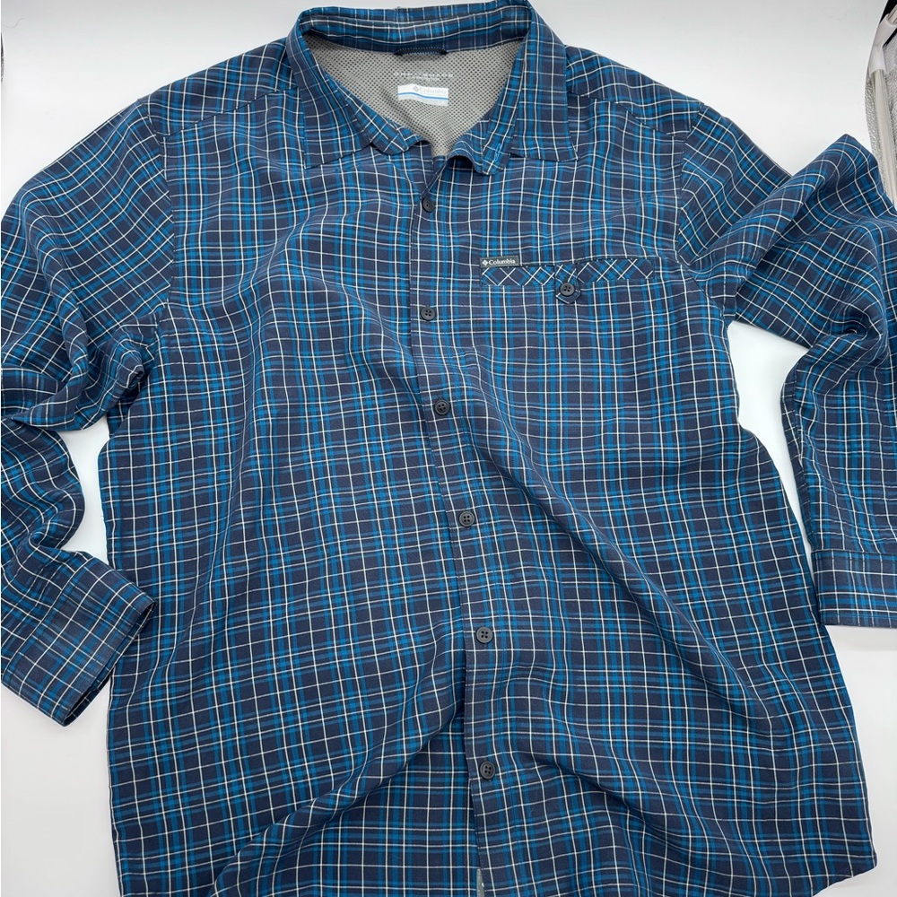 Columbia Navy/Black Checkered Omni Shade Outdoor Shirt,‎ Size L